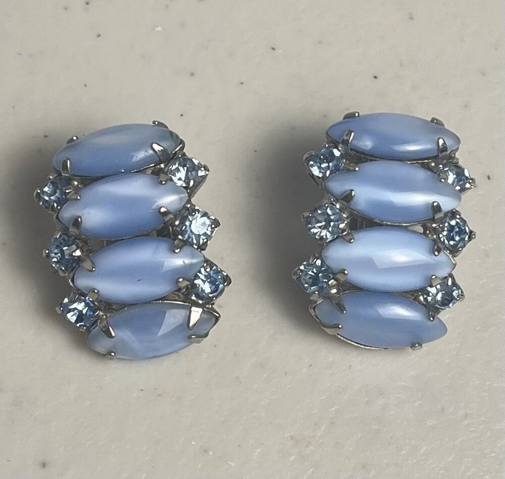 Blue Moonstone Art Glass Rhinestone Clip On Earrings 50s 60s Vintage MCM Mod